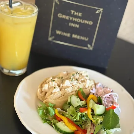 ホテル The Greyhound