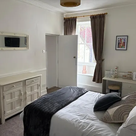 The Greyhound Hotel *